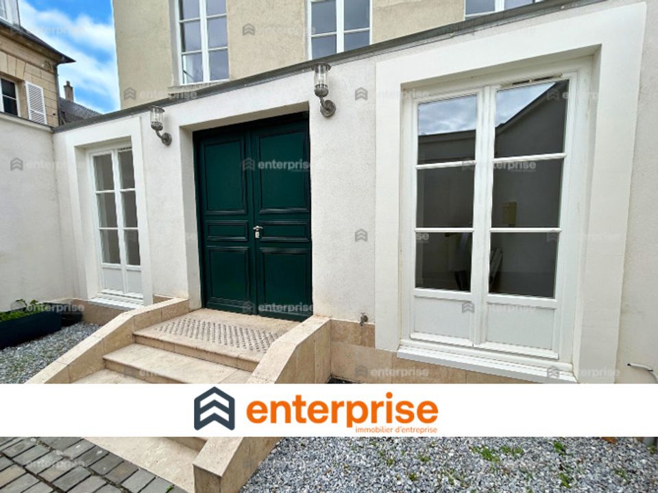 Erhvervsejendom i Compiègne, Oise - foto 1