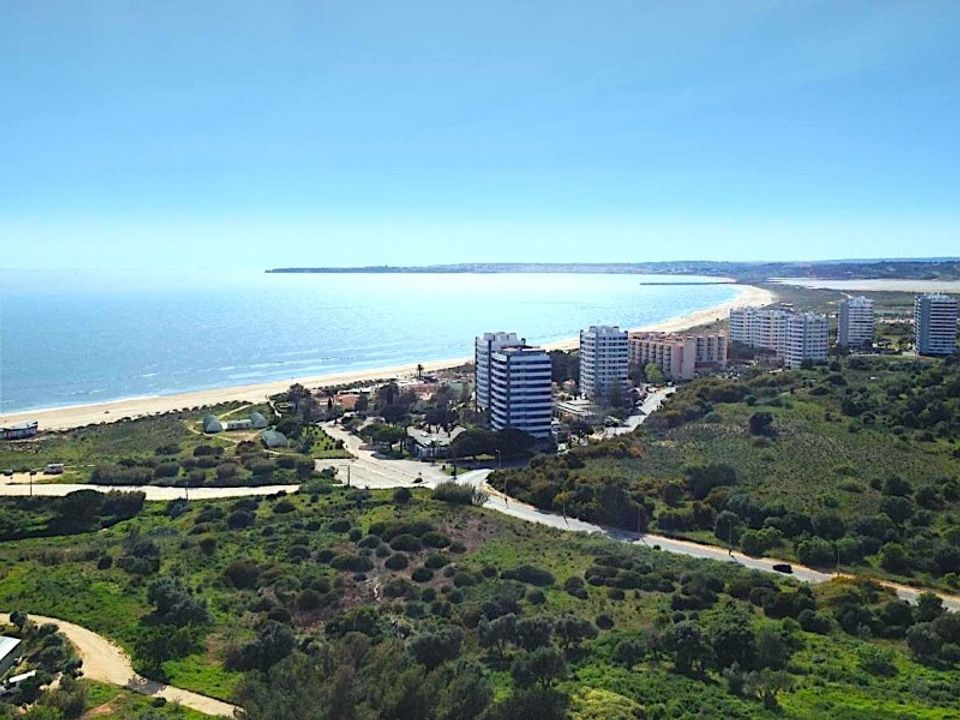 Erhvervsejendom i Alvor, Faro - foto 1