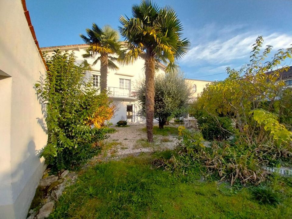 Villa i Saintes, Charente-Maritime - foto 1
