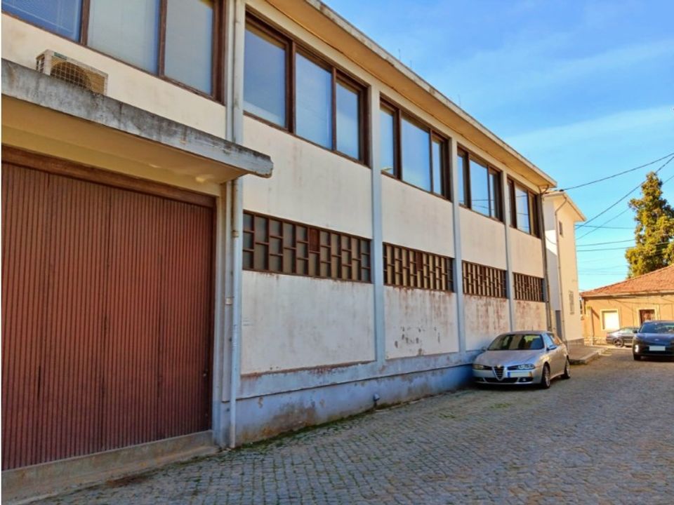 Erhvervsejendom i Nogueira, Porto - foto 1