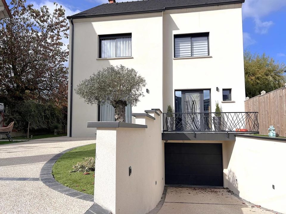 Villa i Les Clayes-Sous-Bois, Yvelines - foto 1