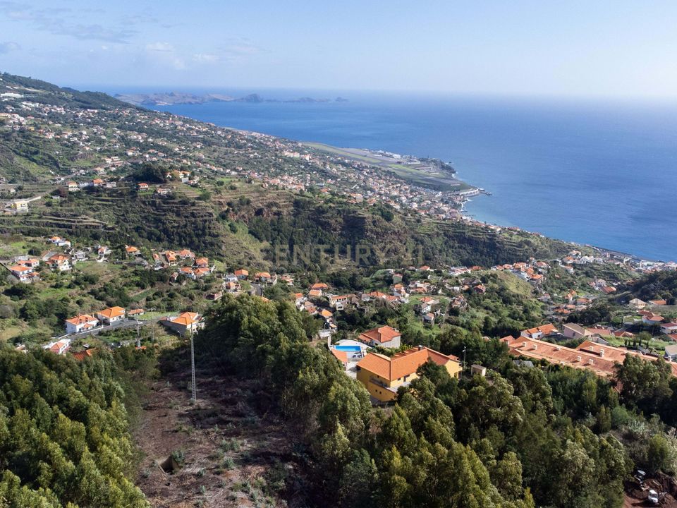 Helårsgrund i Santa Cruz, Madeira - foto 1