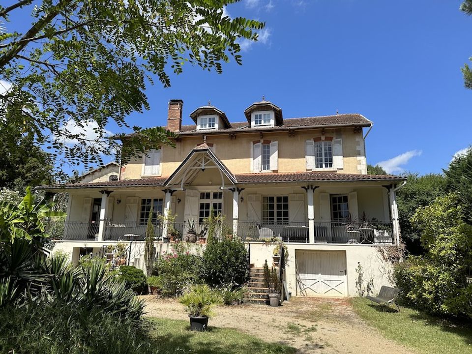 Villa i Montguyon, Charente-Maritime - foto 1