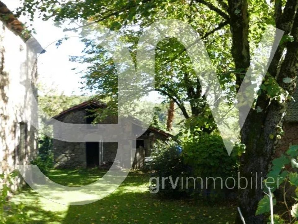 Landejendom i Mourjou, Cantal - foto 1