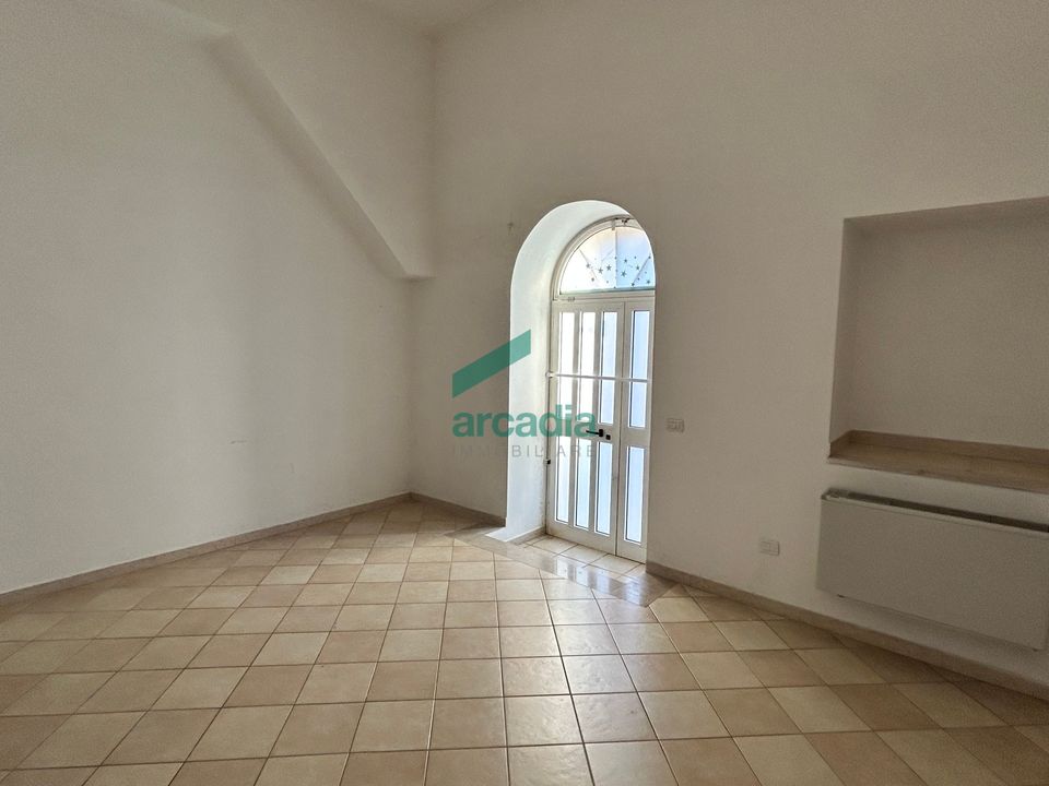 L'establiment comercial a Bitritto, Bari - foto 4