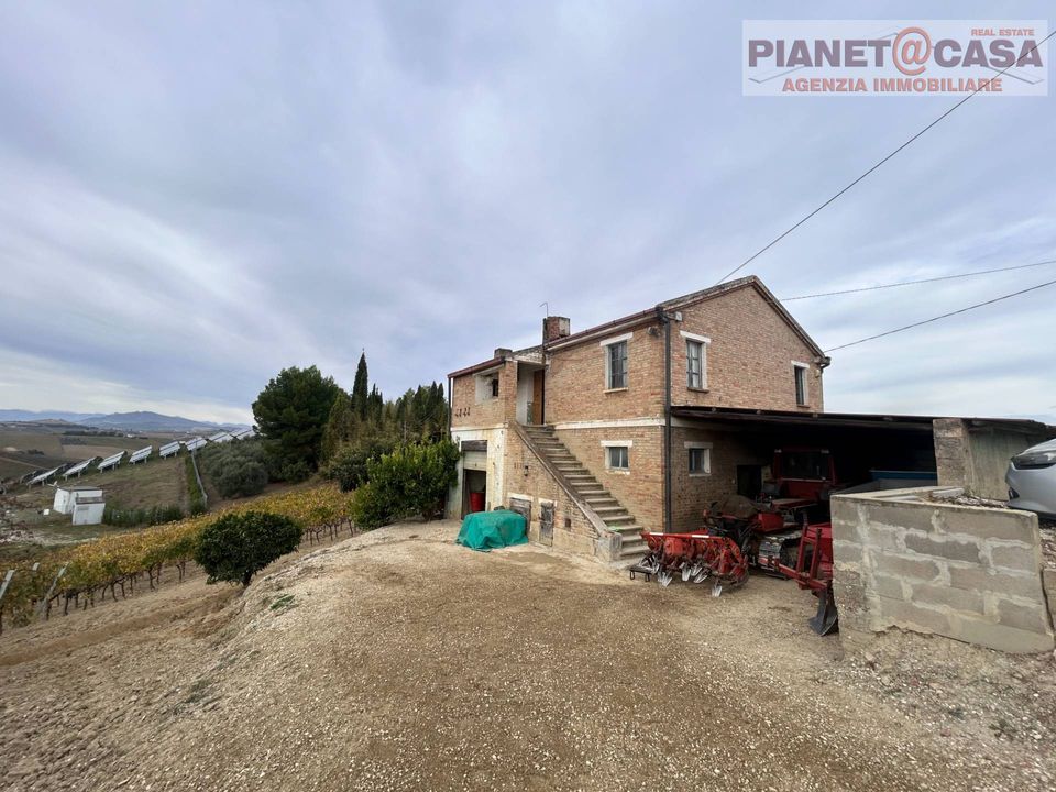 Landejendom i Monsampolo del Tronto, Ascoli Piceno - foto 1