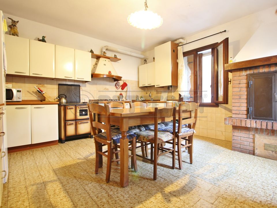 Dorpshuis in Gambellara, Vicenza - foto 1