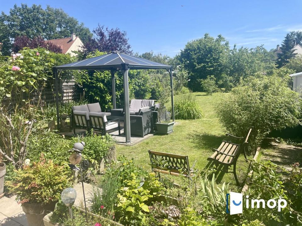 Bungalow i Sucy-en-Brie, Val-de-Marne - foto 1