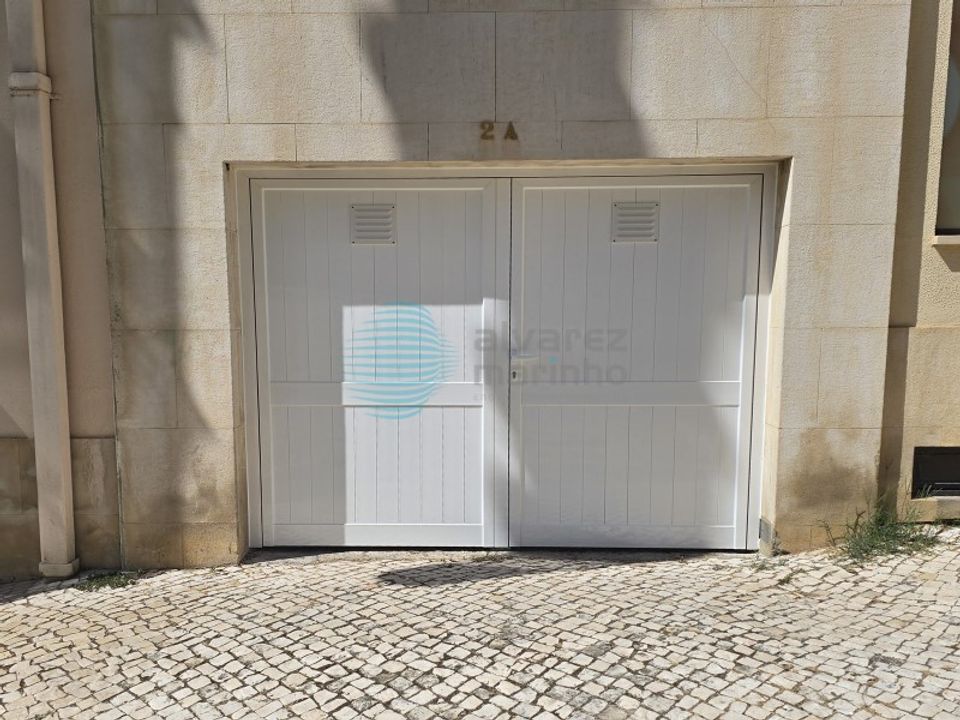 L'establiment comercial a Matacaes, Lisbon - foto 2