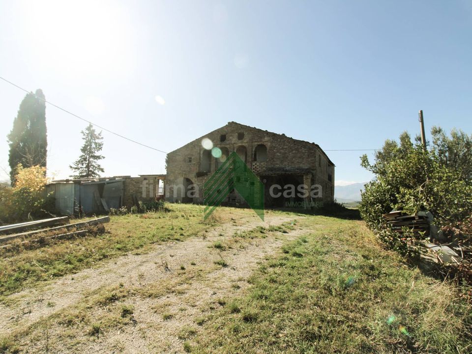 Landejendom i Teramo, Teramo - foto 1