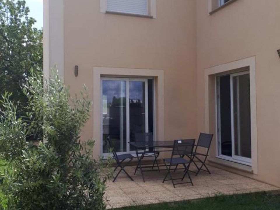Villa in Morsang-sur-Orge, Essonne - photo 1