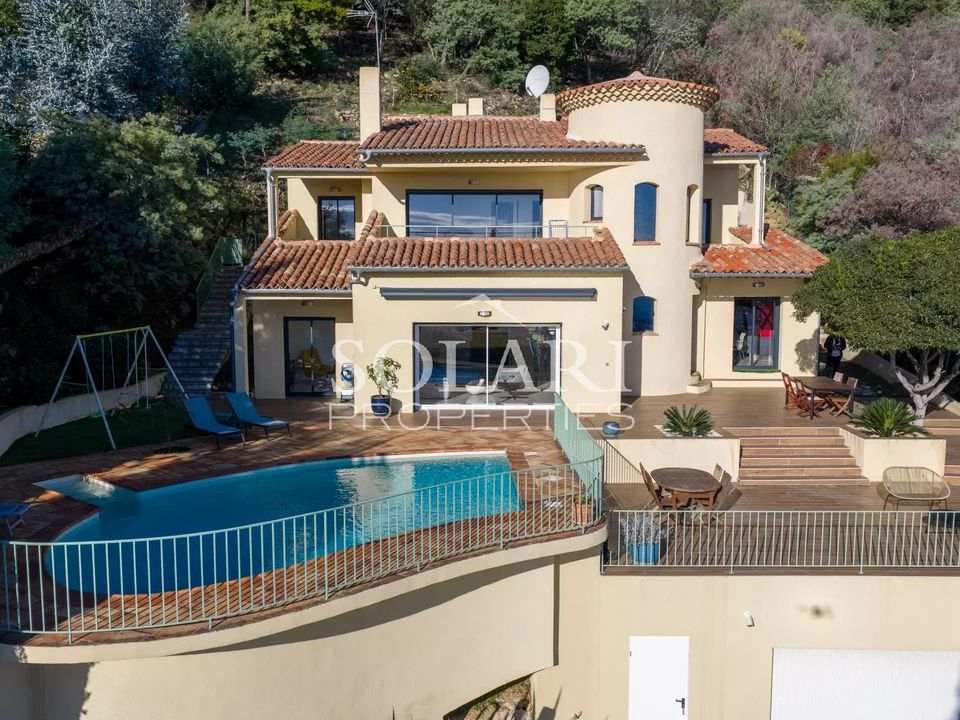 Villa i Mandelieu-la-Napoule, Alpes-Maritimes - foto 1