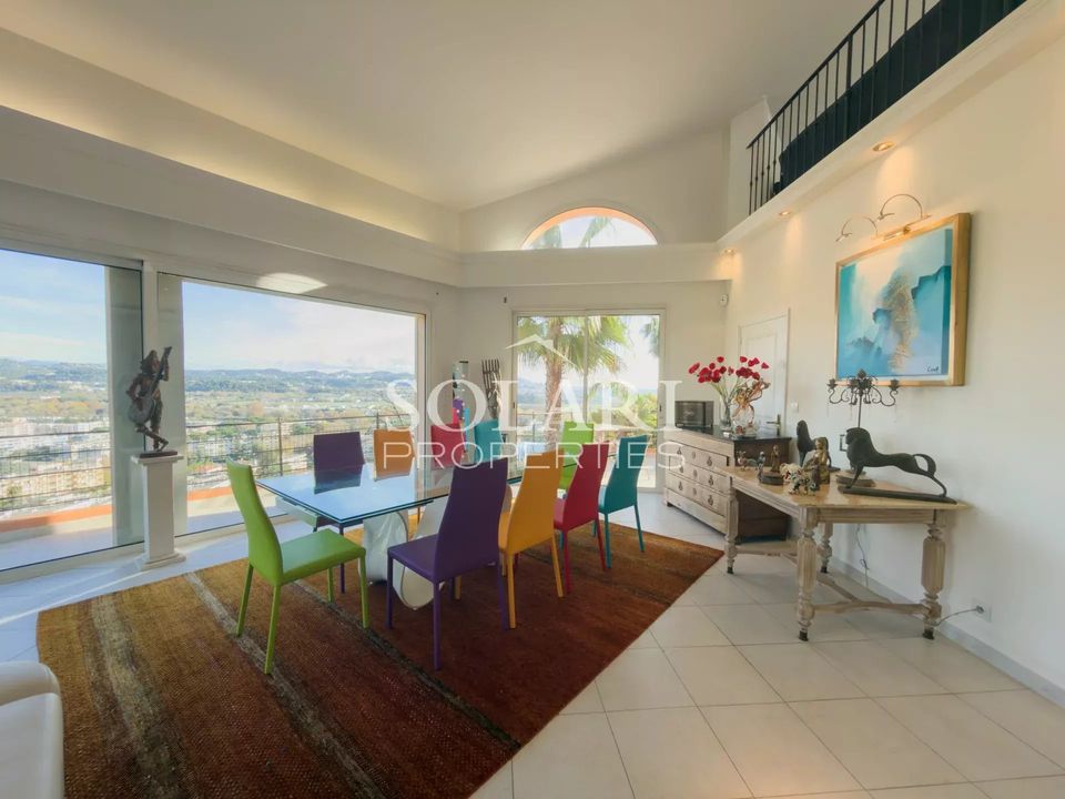 Villa i Mandelieu-la-Napoule, Alpes-Maritimes - foto 1