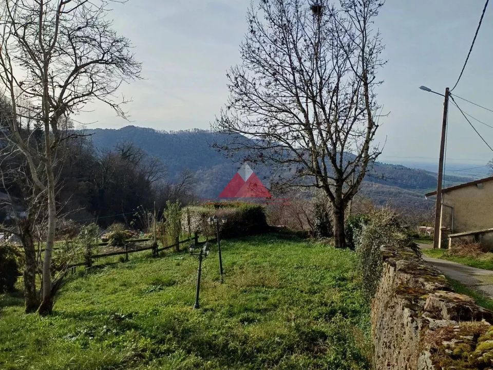Villa i Saint-Laurent-la-Roche, Jura - foto 1