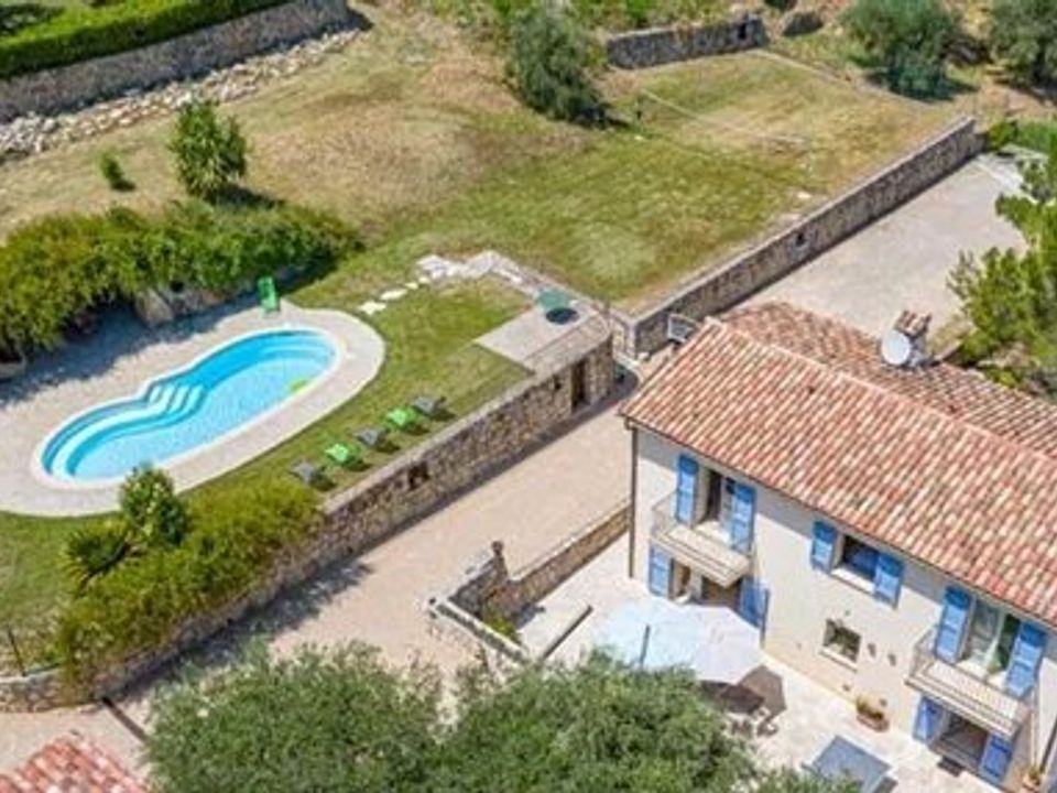 Villa i Le Bar-sur-Loup, Alpes-Maritimes - foto 1