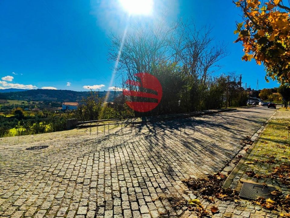 Helårsgrund i Celorico da Beira, Guarda - foto 5
