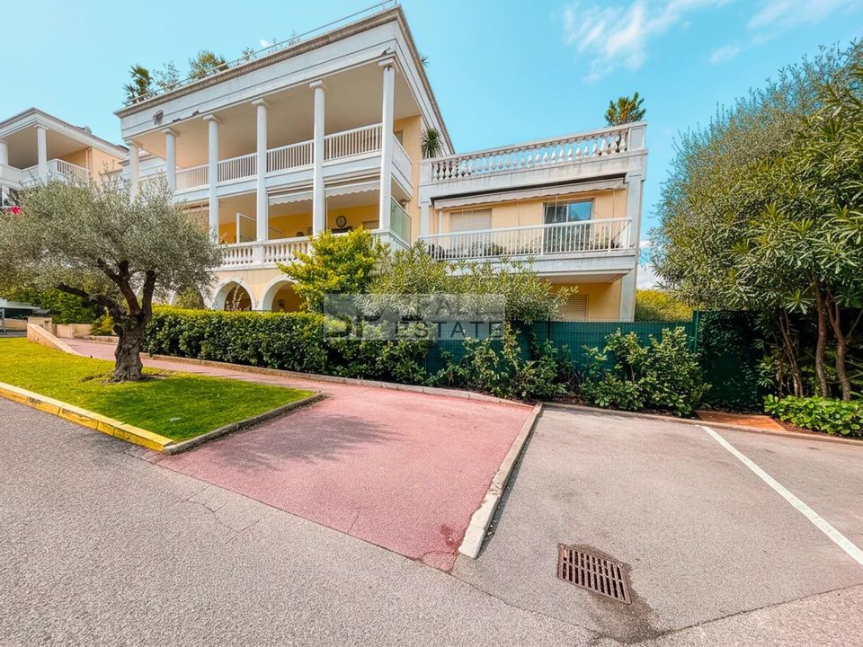 Lejlighed i Mandelieu-la-Napoule, Alpes-Maritimes - foto 1