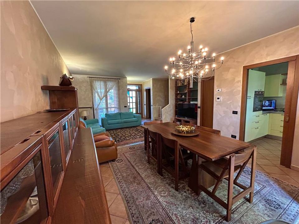 Villa a Villongo, Bergamo - foto 1