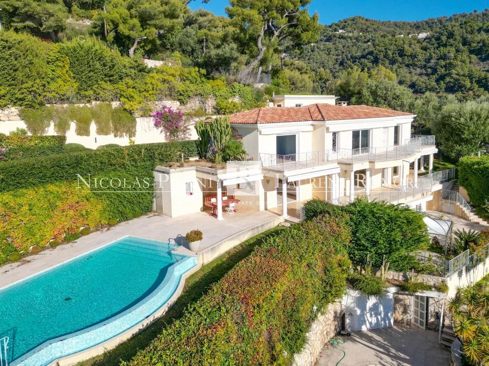 Villa i Roquebrune-Cap-Martin, Alpes-Maritimes - foto 1