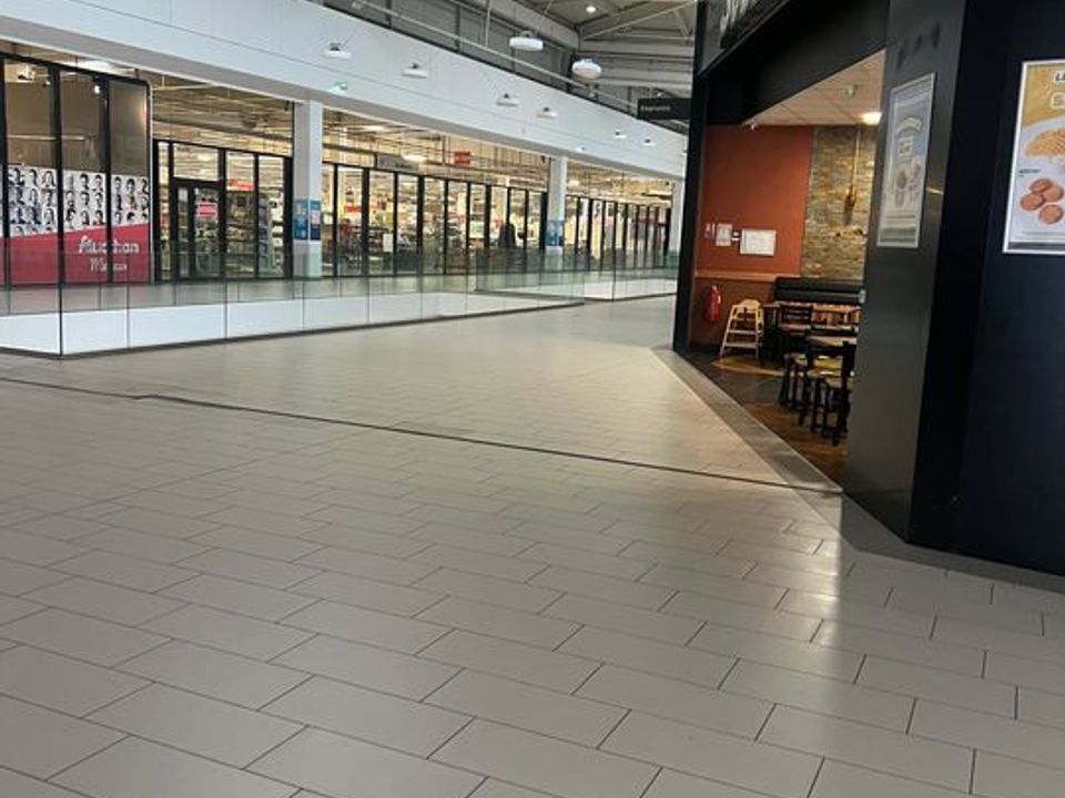 Erhvervsejendom i Meaux, Seine-et-Marne - foto 3