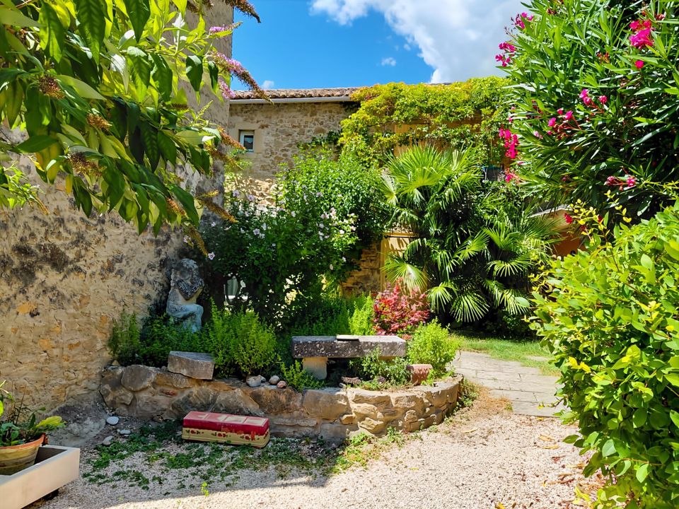 Villa i Bagnols-sur-Cèze, Gard - foto 1