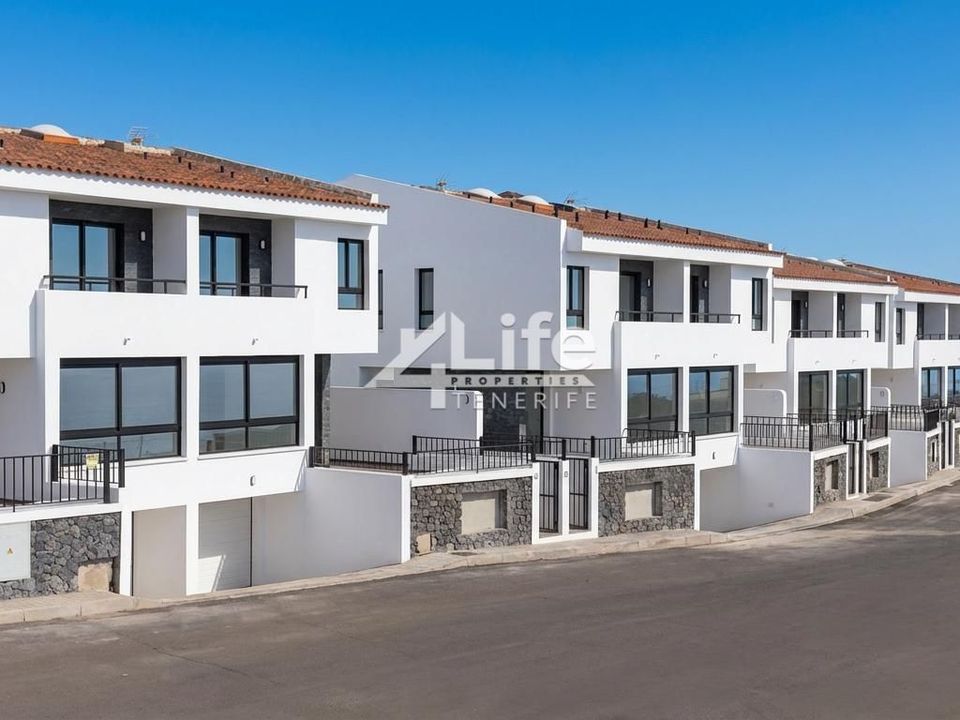 Town house in La Escalona, Tenerife - photo 1