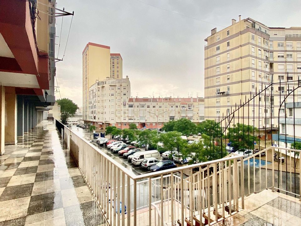 Erhvervsejendom i Amadora, Lisbon - foto 5