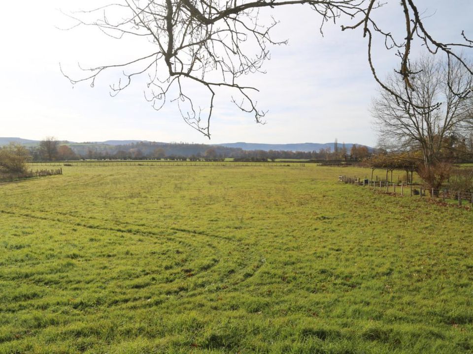 Helårsgrund i Dracy-Saint-Loup, Saone-et-Loire - foto 1