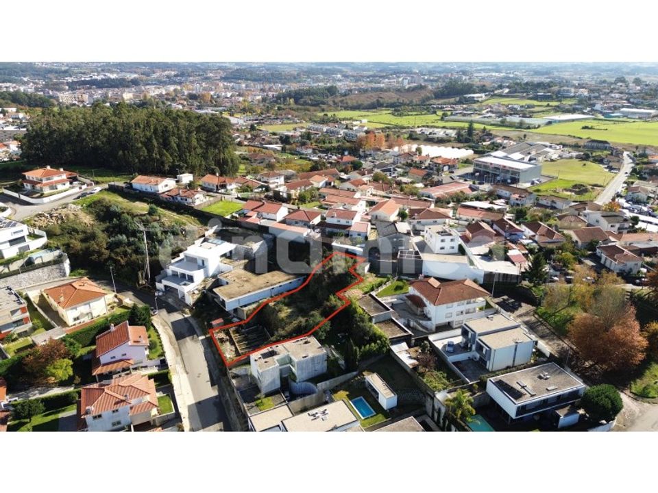 Helårsgrund i Vila Nova de Famalicao, Braga - foto 1
