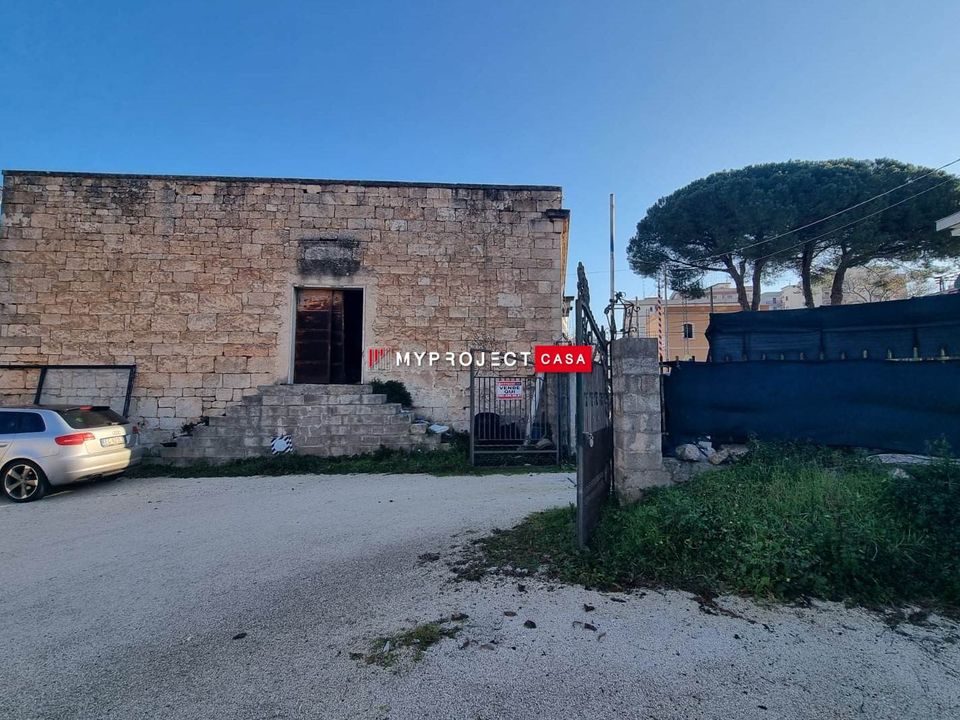 Erhvervsejendom i Martina Franca, Taranto - foto 1