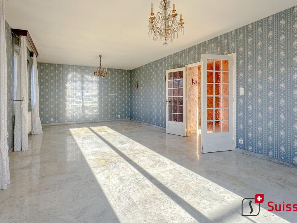 Villa i Montbeliard, Doubs - foto 1