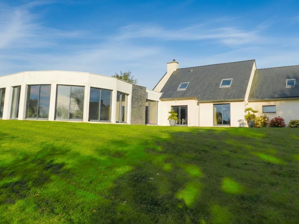Villa en Carhaix-Plouguer, Finistere - foto 1