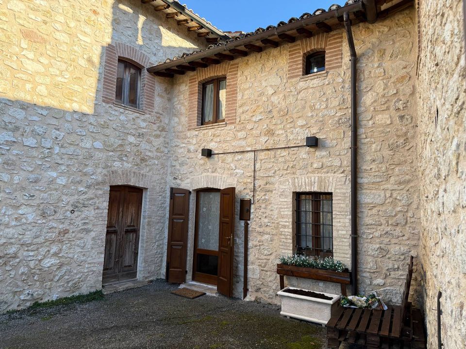Herregård i Sellano, Perugia - bilde 1