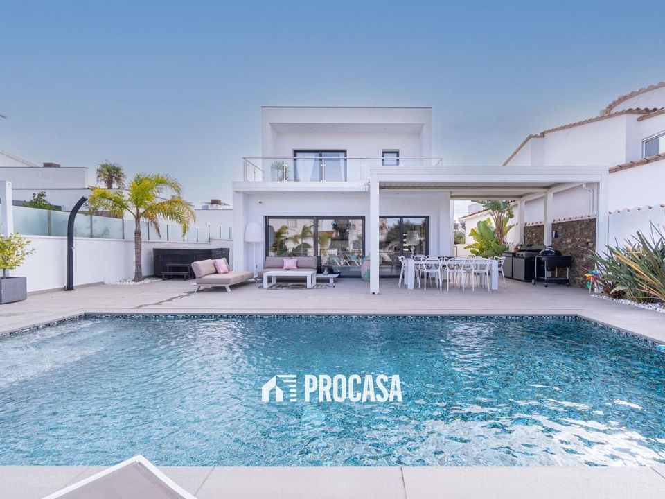 Villa i Empuriabrava, Gerona - foto 2