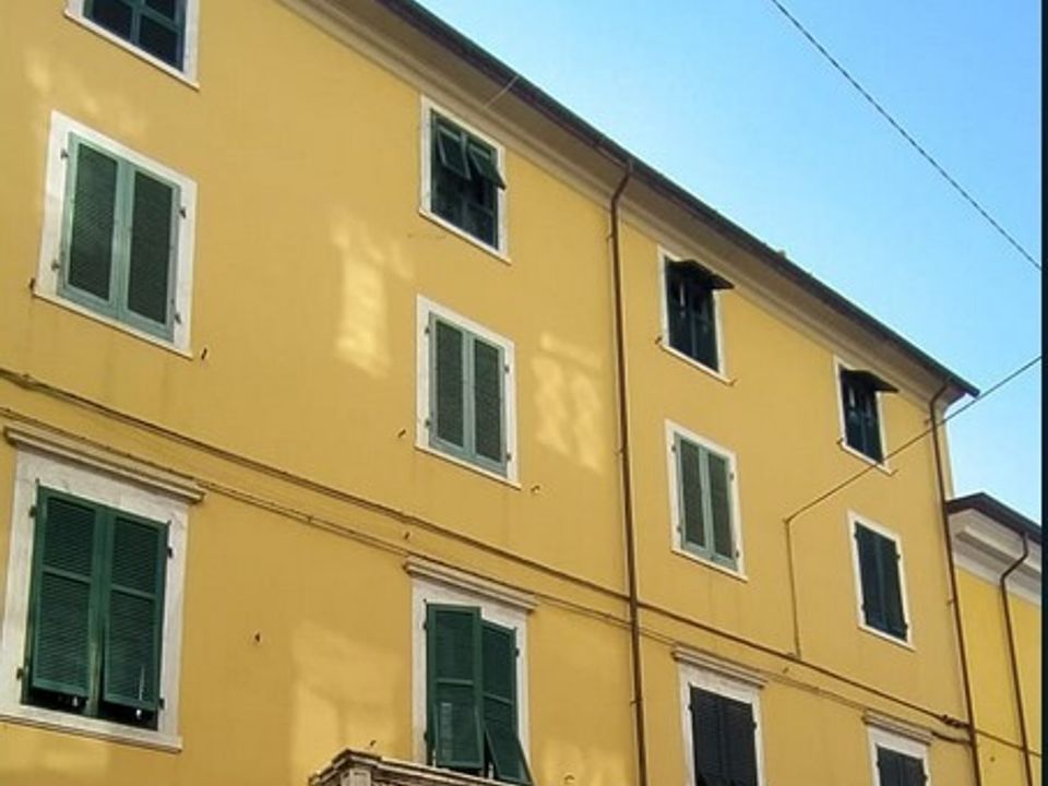 Lejlighed i Carrara, Massa and Carrara - foto 1