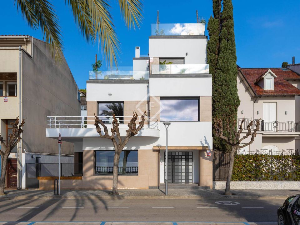 Villa i Caldes D'estrac, Barcelona - foto 1