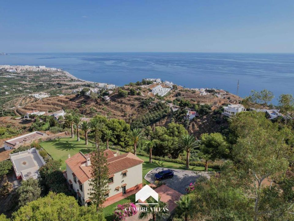 Villa i Nerja, Malaga - foto 1