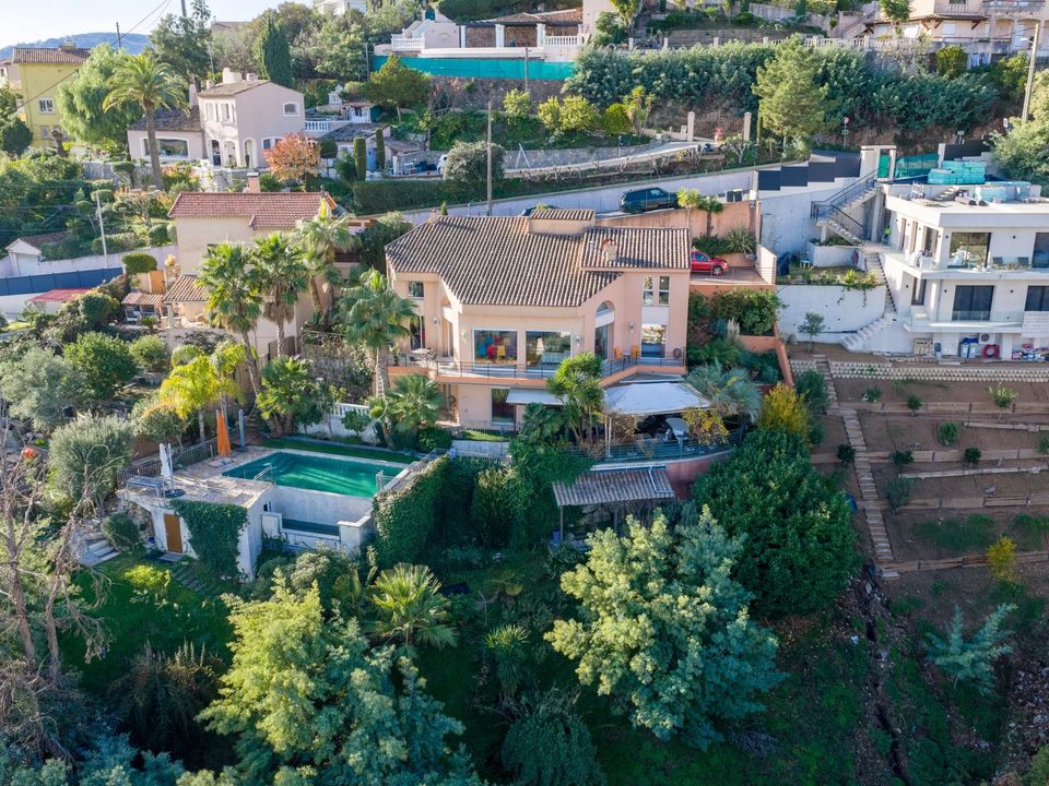 Villa i Mandelieu-la-Napoule, Alpes-Maritimes - bilde 3