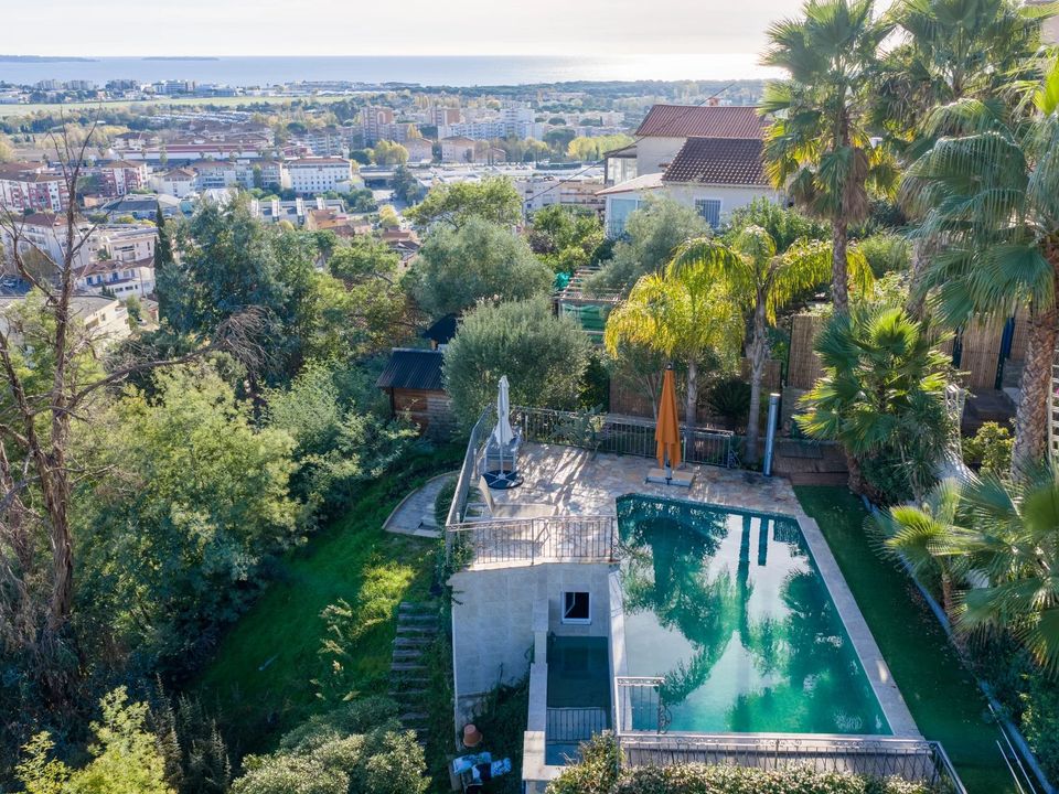 Villa i Mandelieu-la-Napoule, Alpes-Maritimes - bilde 2