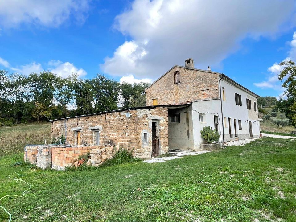 Villa i Montegiorgio, Fermo - foto 1