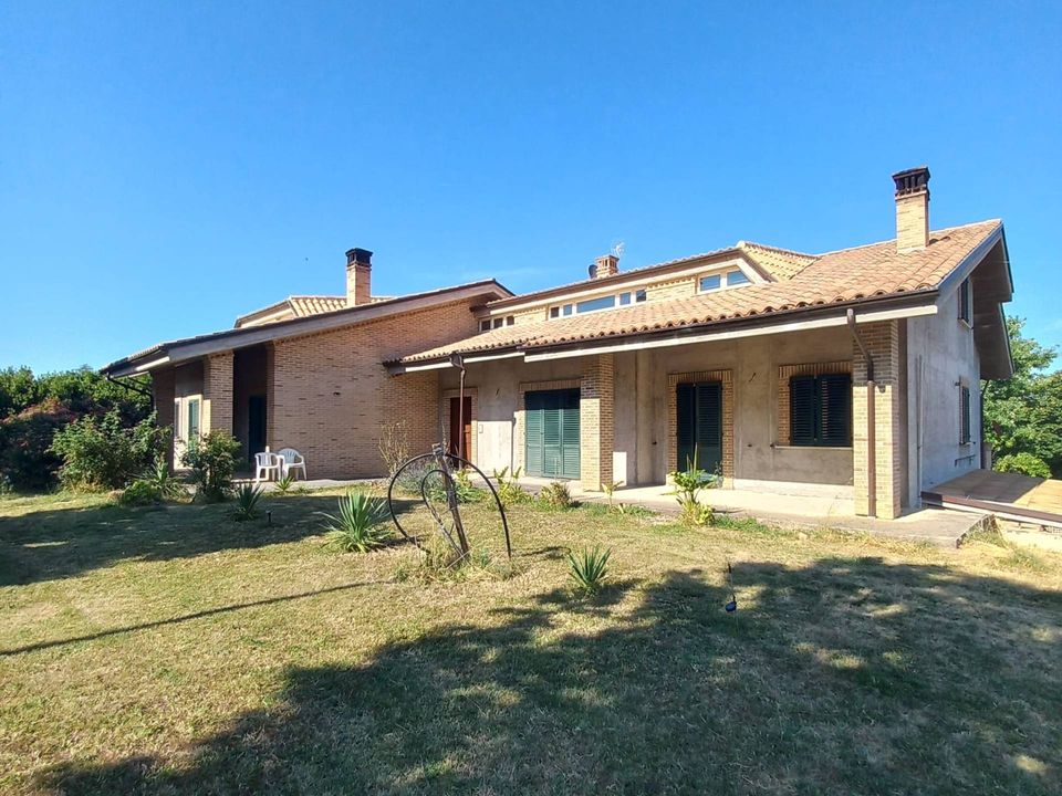 Villa a Monteleone di Fermo, Fermo - foto 1