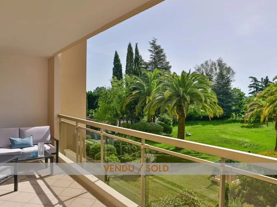 Lejlighed i Mandelieu-la-Napoule, Alpes-Maritimes - foto 1