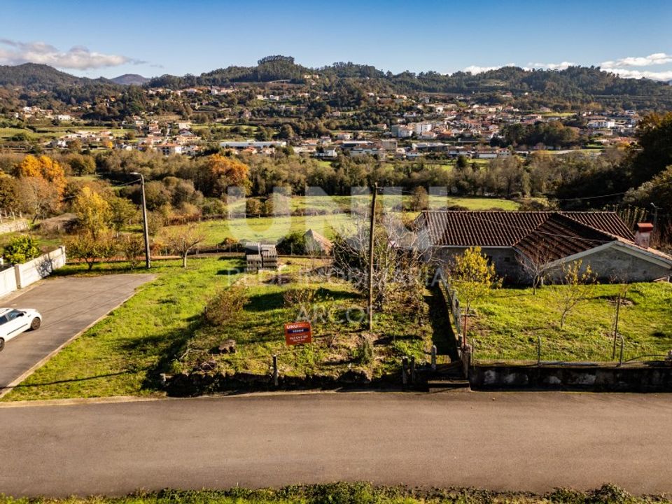 Helårsgrund i Arcos de Valdevez, Viana do Castelo - foto 1