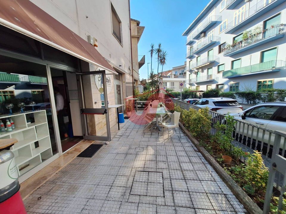 L'establiment comercial a Benevento, Benevento - foto 2