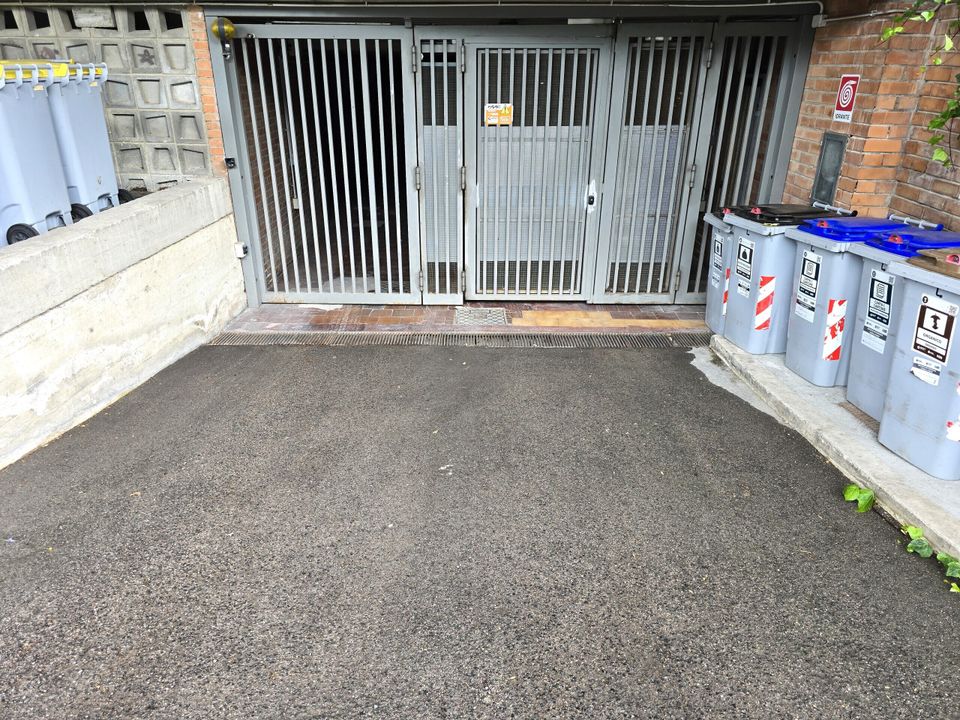 Garage i Perugia, Perugia - foto 1