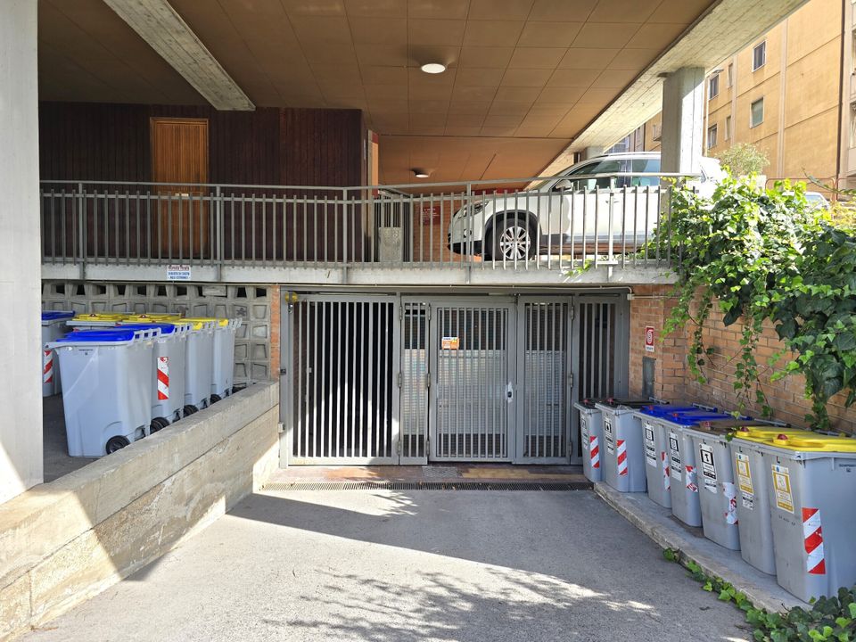 Garage i Perugia, Perugia - foto 2