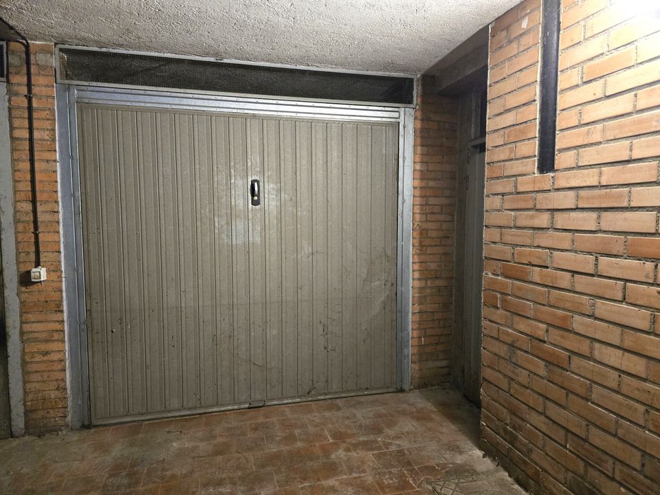 Garage i Perugia, Perugia - foto 3