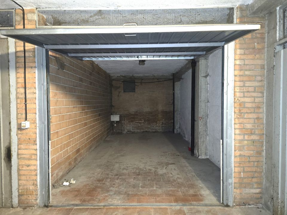 Garage i Perugia, Perugia - foto 4