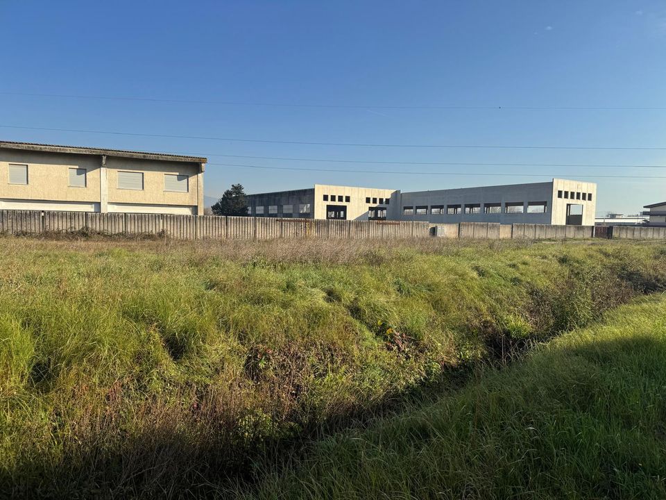 Erhvervsejendom i Ceccano, Frosinone - foto 1