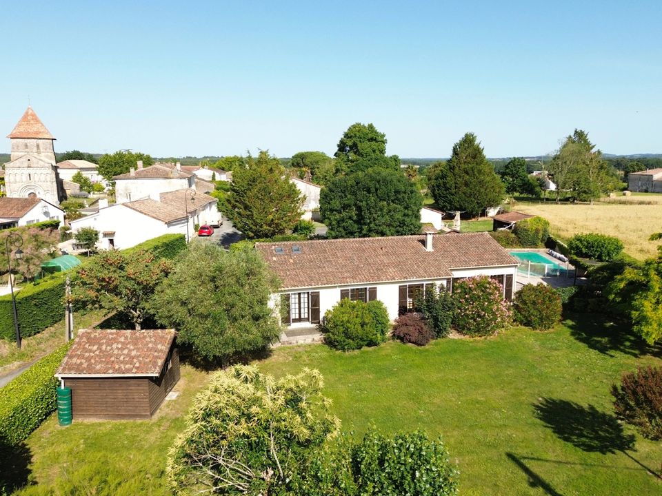 Villa i Montpon-Menesterol, Dordogne - foto 1